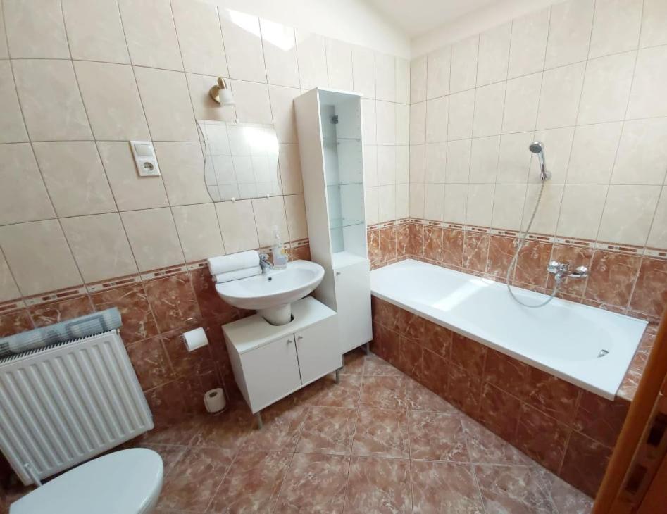 Mediterran Apartman Zalakaros Bagian luar foto